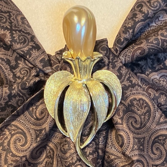 Sarah Coventry 1962 “Fantasy Flower” 3.5 Inch Statement Brooch - Picture 3 of 5